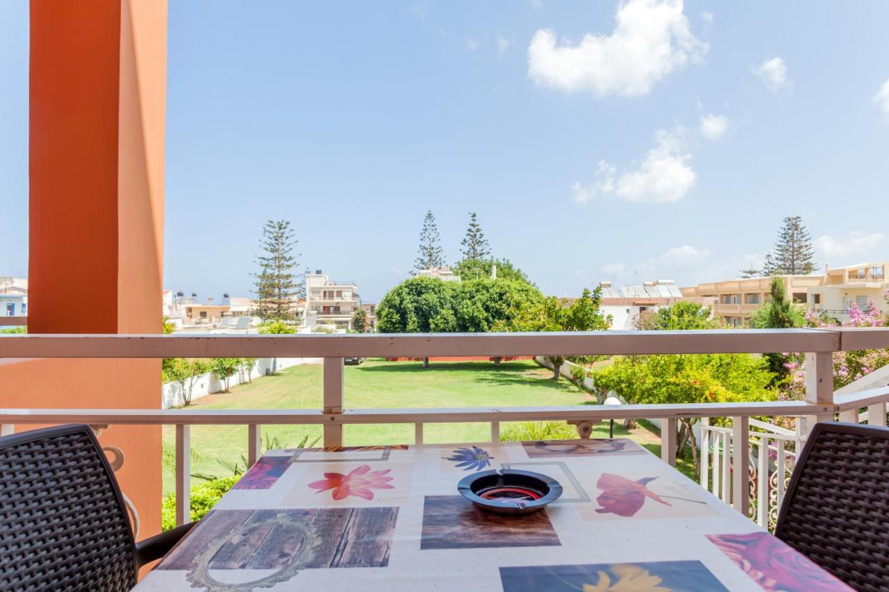 Christine Seaside Apartments In Chania Stalós Dış mekan fotoğraf