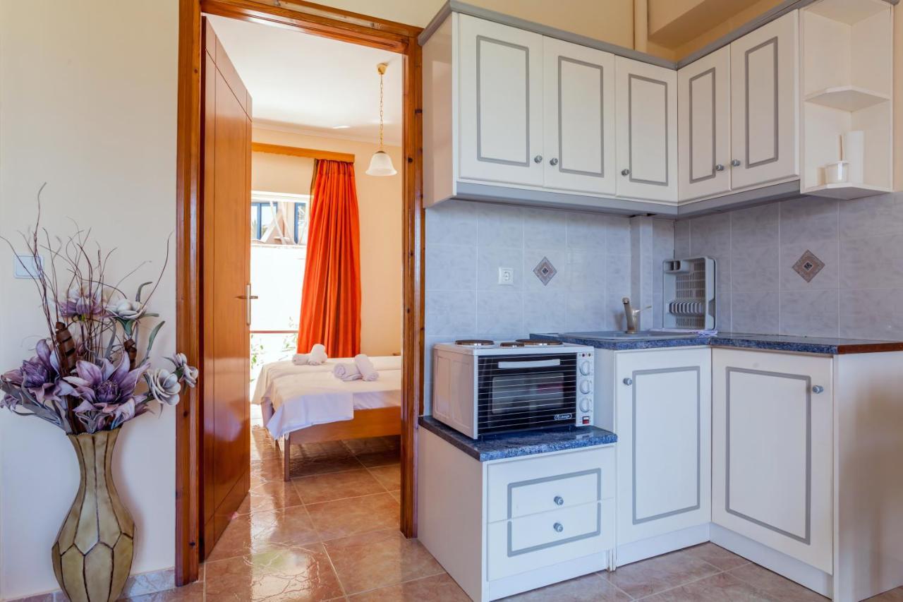 Christine Seaside Apartments In Chania Stalós Dış mekan fotoğraf