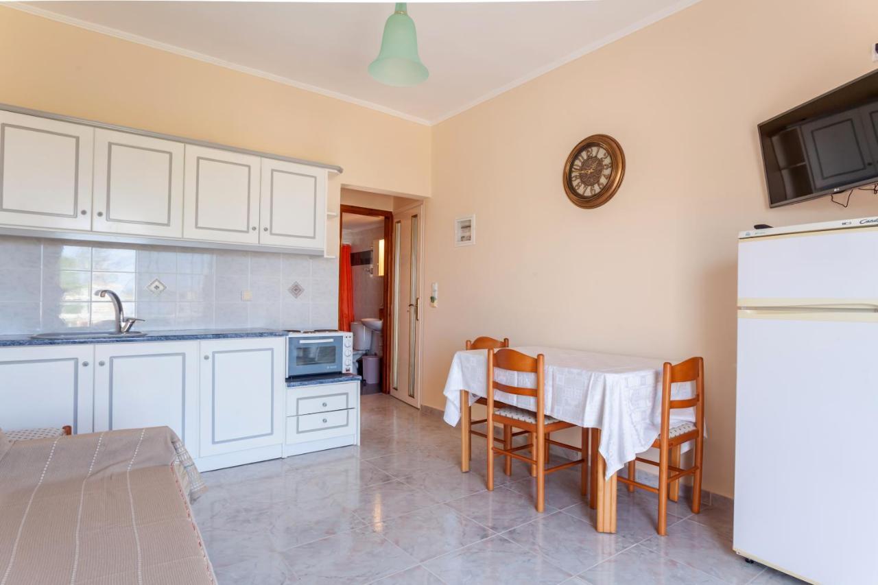Christine Seaside Apartments In Chania Stalós Dış mekan fotoğraf