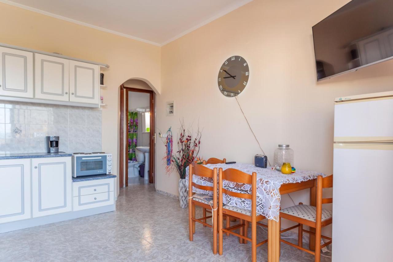 Christine Seaside Apartments In Chania Stalós Dış mekan fotoğraf