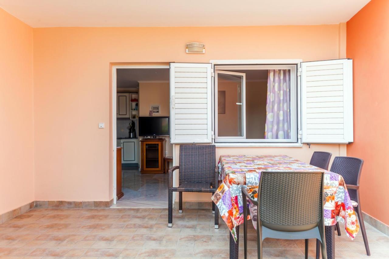 Christine Seaside Apartments In Chania Stalós Dış mekan fotoğraf
